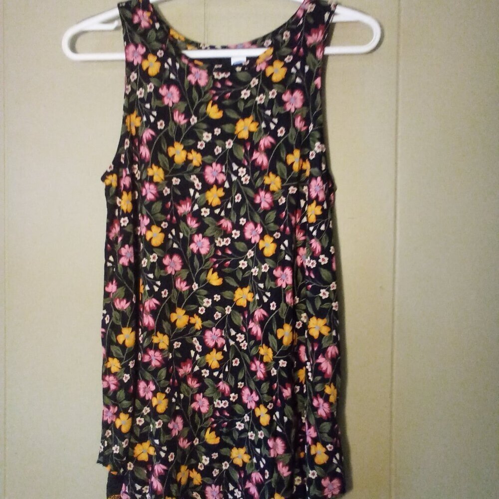 Old Navy Sleeveless Shirt Women XS Tank Top Soft Stretch Floral Black Pink